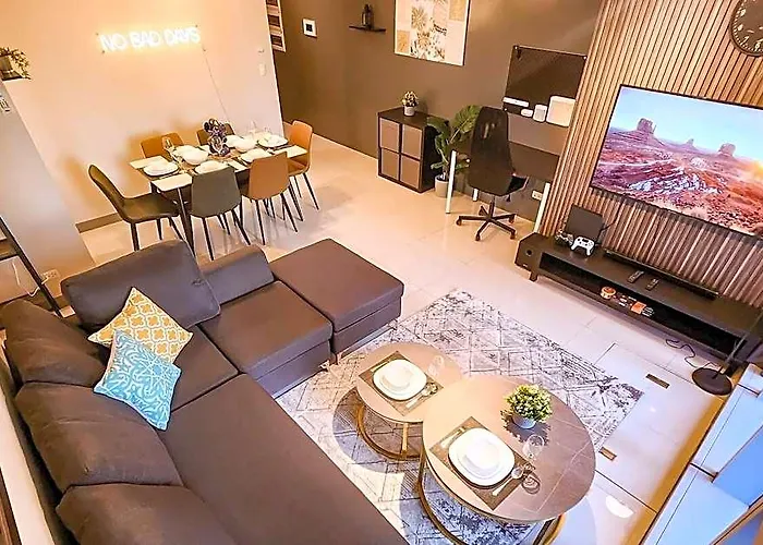 Spacious Executive 3br W/ Ps4 & Bathtub In Bgc Manila