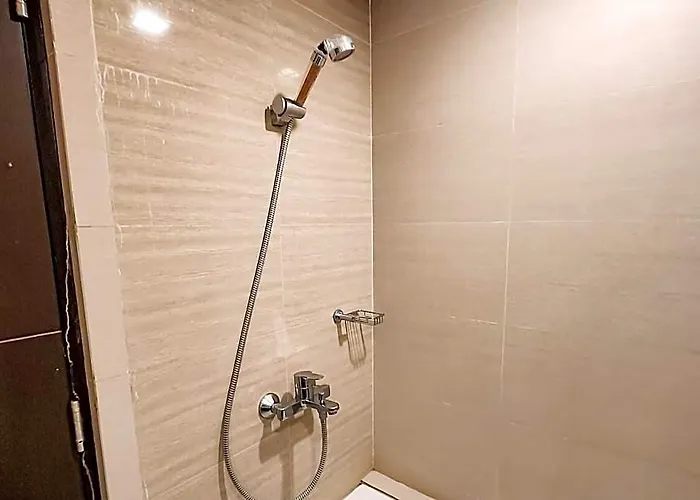 Spacious Executive 3br W/ Ps4 & Bathtub In Bgc